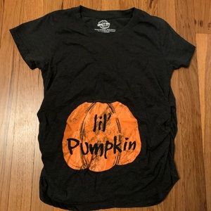 Maternity Halloween shirt, says “lil pumpkin”